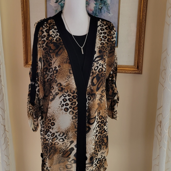 Misook Sweaters - Misook Knit Trim Animal Print Topper